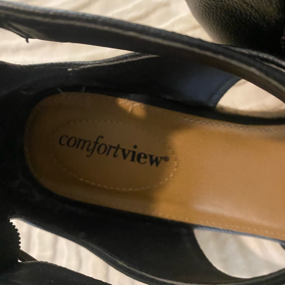 Comfortview Black Sandals with Minimalist Design - Picture 5 of 14